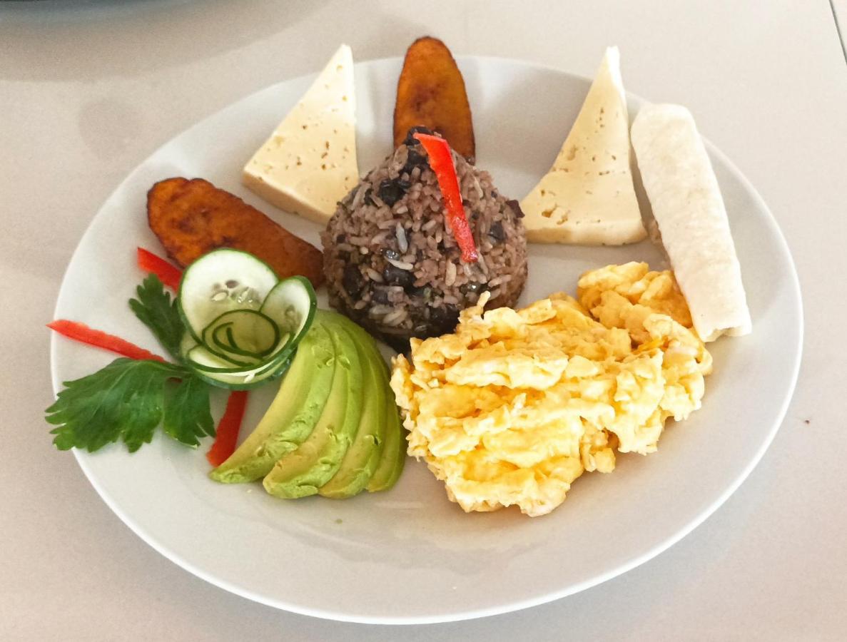 Tico Bed & Breakfast La Fortuna Eksteriør billede